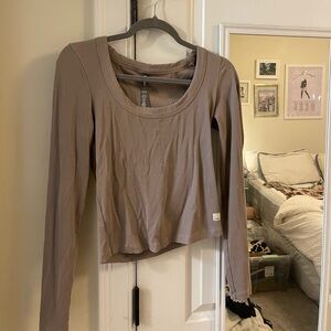 Vuori long sleeve pose tee
